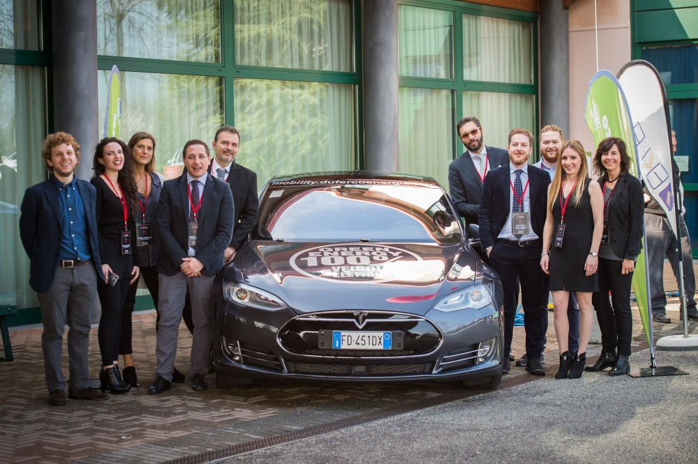 Parte del Team Mobility di Duferco Energia presente al Tesla Club Italy Revolution 2017