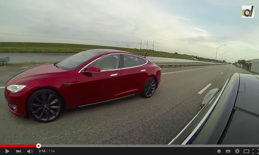 Tesla-Model-S-P85D-contro-Tesla-Model-S-P85