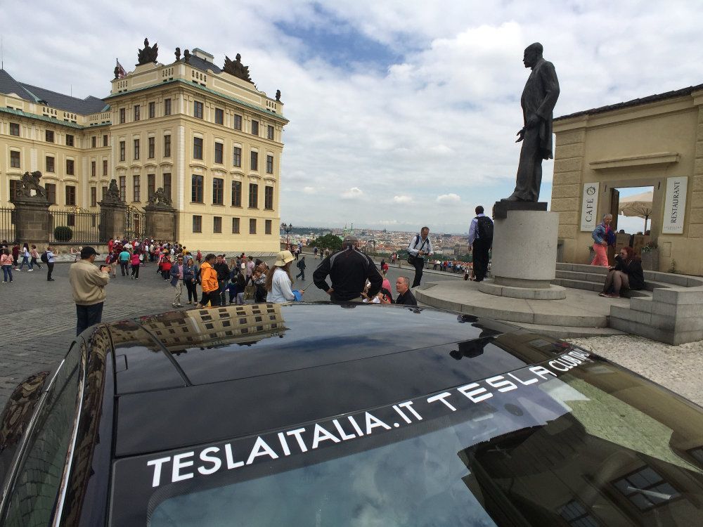 Tesla World Tour di Ecolibera