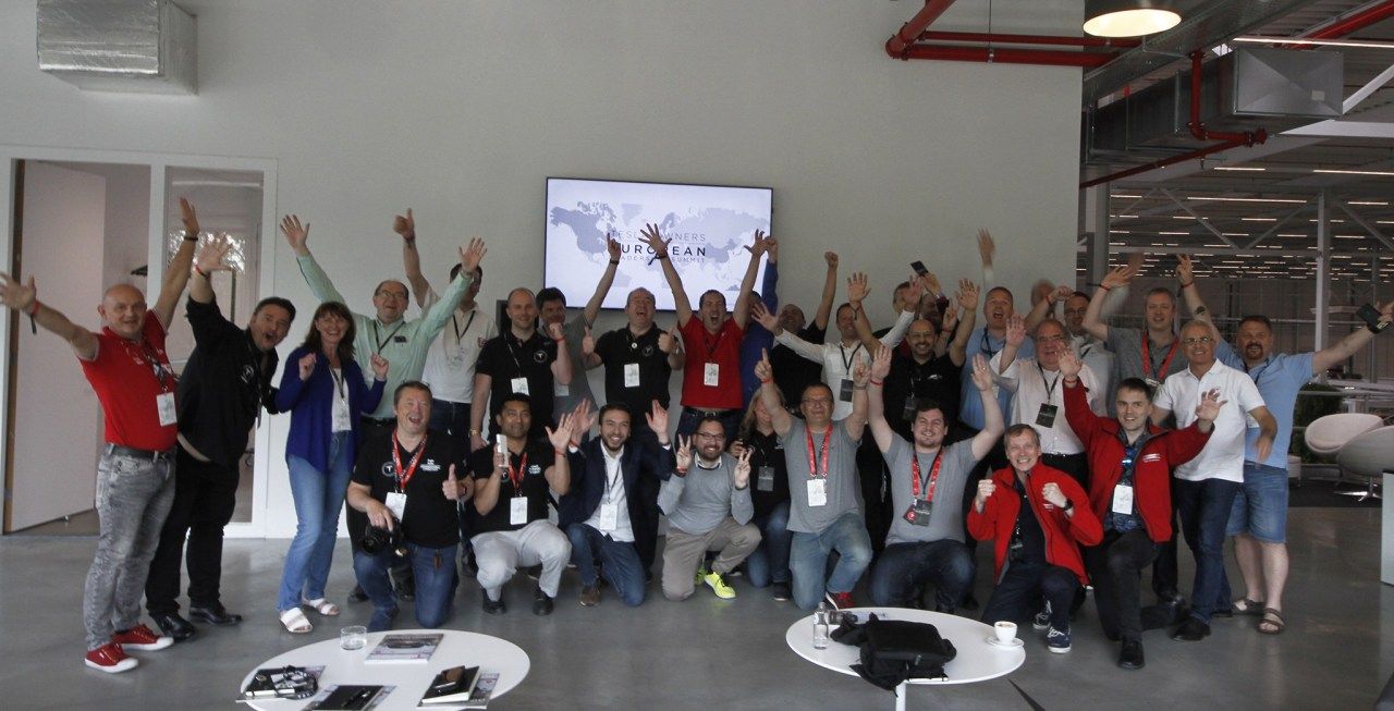 Tesla Club Italy al Tesla Owners Leadership Summit nella Tesla Factory di Tilburg, in Olanda